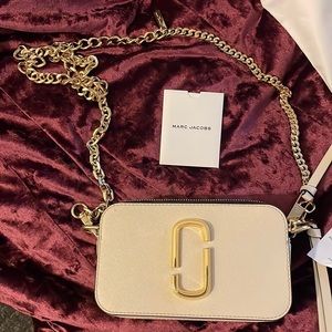 New Marc jacobs cross over